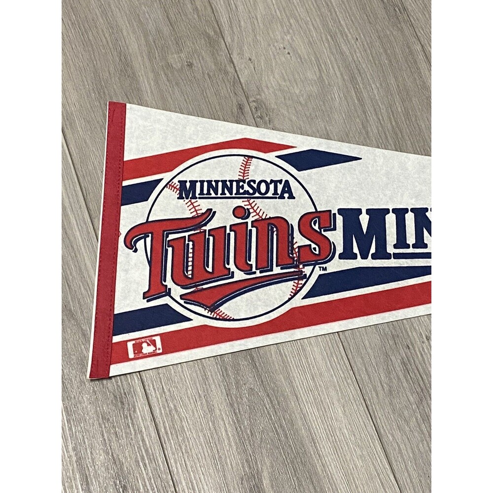 Minnesota Twins 12" x 30” Red, White & Blue Felt Pennant MLB Vintage 90’s